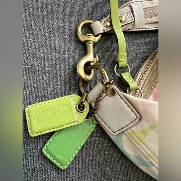 Vintage Coach multi-color Logo shoulder bag - Picture 10 of 13